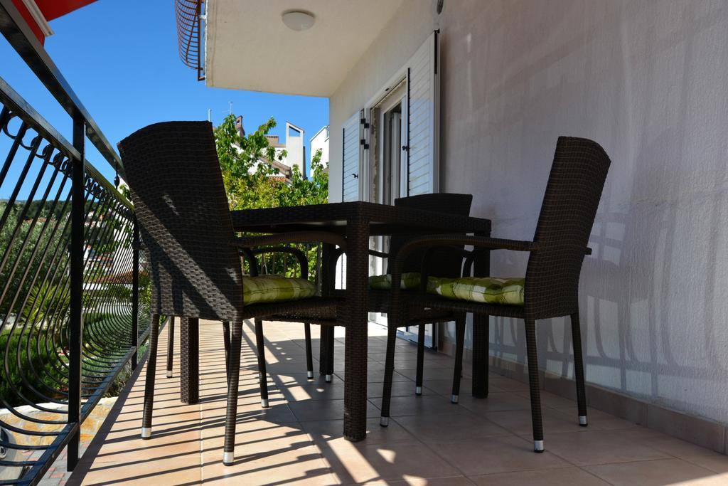 Apartments Maslina Трогир Экстерьер фото